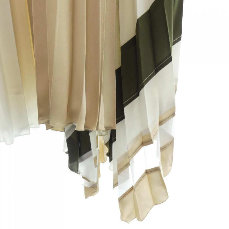 Diagram Skirt - Hàng hiệu Authentic 808346