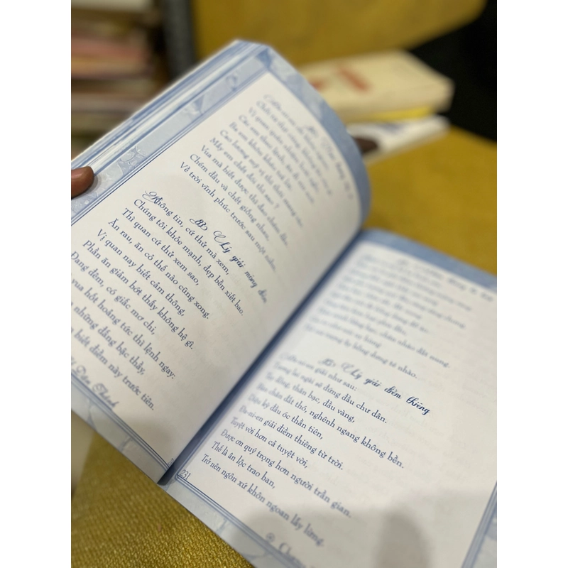 Lịch sử cứu độ - tuyển tập thơ 475954