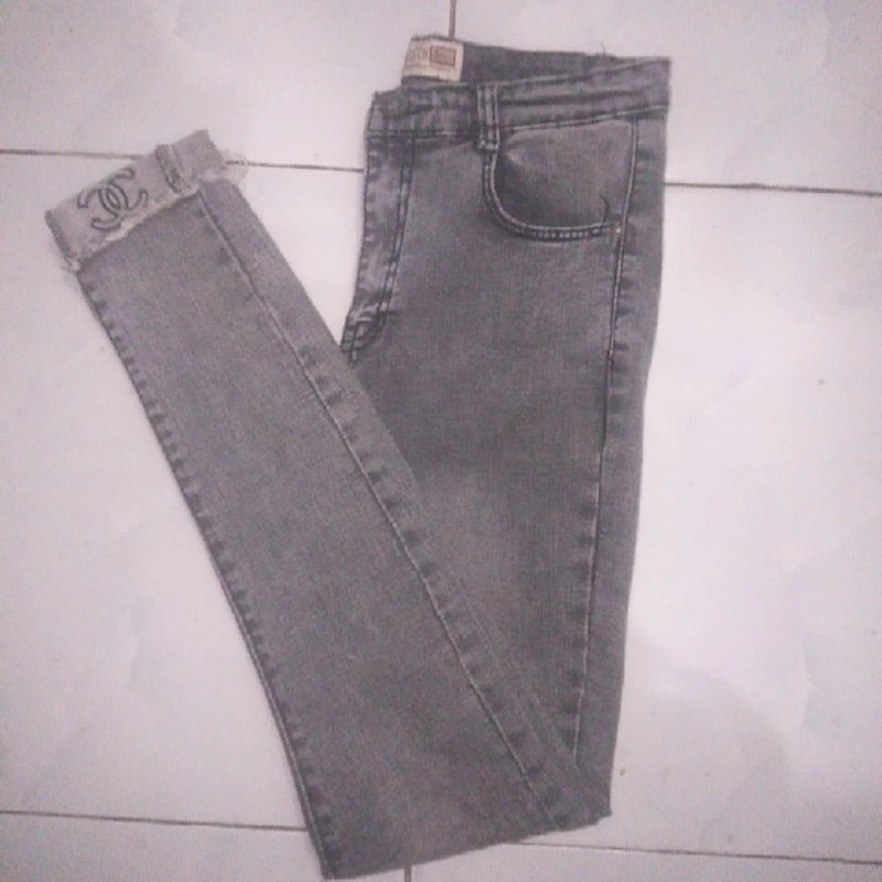 Jean nữ size 28 380565