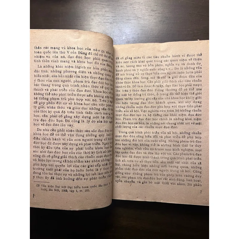 📖 Mấy vấn đề đạo đức và thẩm mỹ trong thời kỳ quá độ 606615