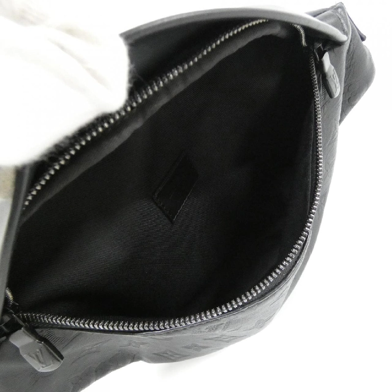 Túi đeo chéo Louis Vuitton Monogram Shadow Discovery Bum Bag PM M46036 - Hàng hiệu Authentic 801809