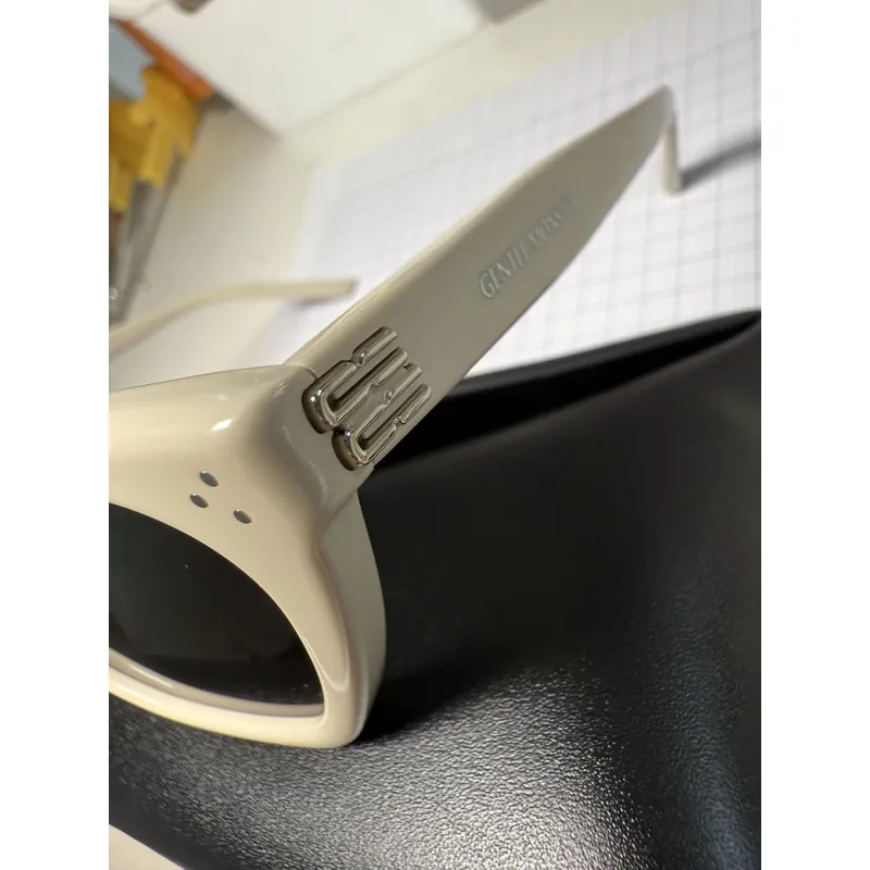 Kính Gentle Monster authentic, form mắt mèo 698514