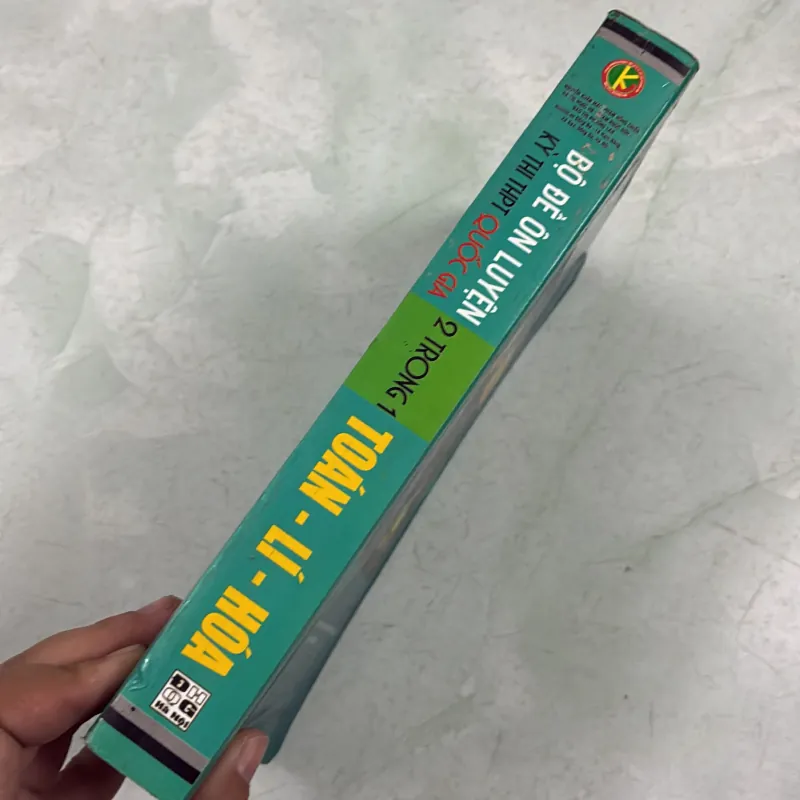 Bộ đề ôn luyện kỳ thi THPTQG Toán - Lí - Hoá 976263