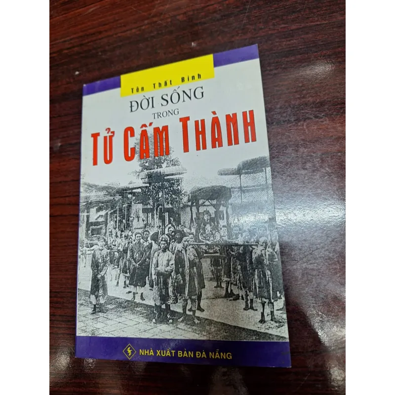 Đời sống trong Tử cấm thành 1029073
