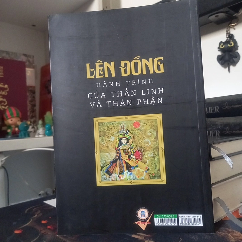 LÊN ĐỒNG  HÀNH TRÌNH CỦA THẦN LINH VÀ THÂN PHẬN  322850