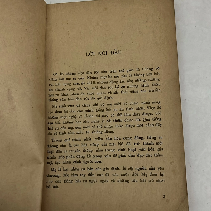 Mẹ hát ru con — Nguyễn Hữu Thu — 1987s 498697