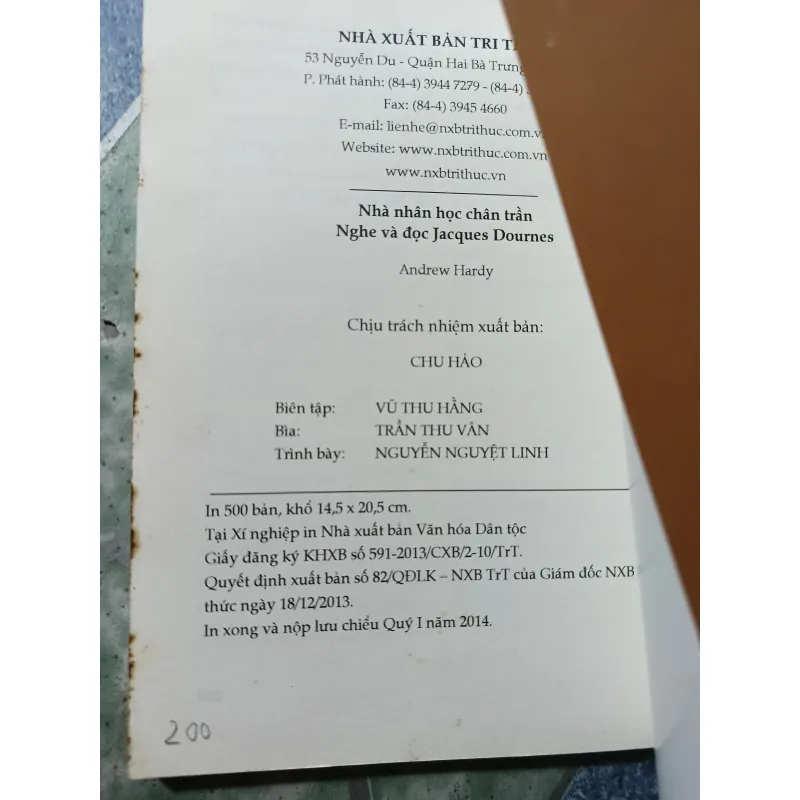 Nhà nhân học chân trần: Nghe và đọc Jacques Dournes - Andrew Hardy 973993