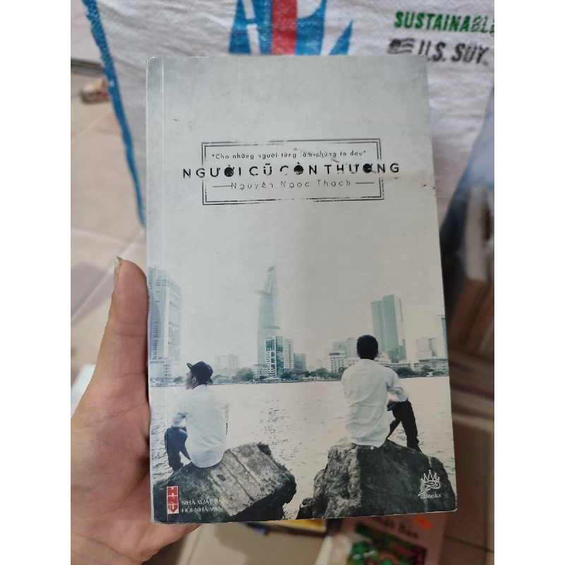 [59K/kg] Người Cũ Còn Thương, mới 60% (lỗi bìa và trang nặng)HCM01/03 364721