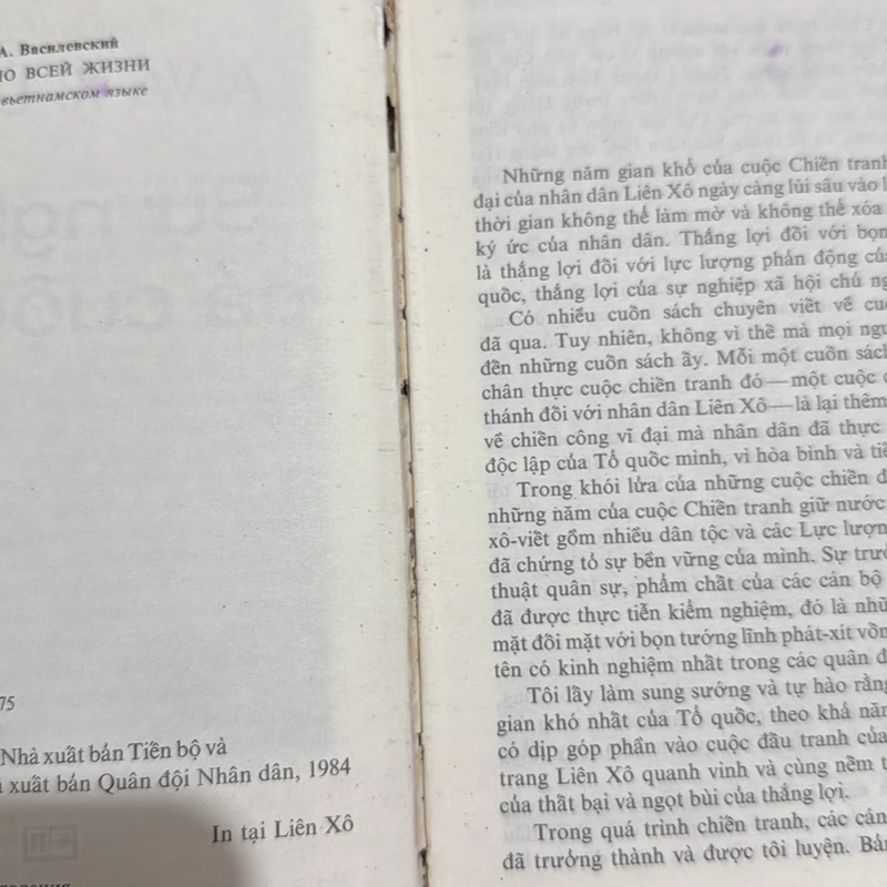 A. Va- Xi - Lép - Xki sự nghiệp cả cuộc đời 518910
