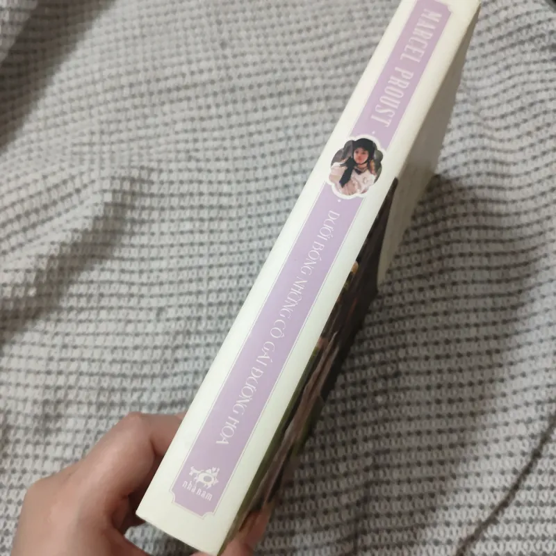 Dưới bóng những cô gái đương hoa - Marcel Proust 977211