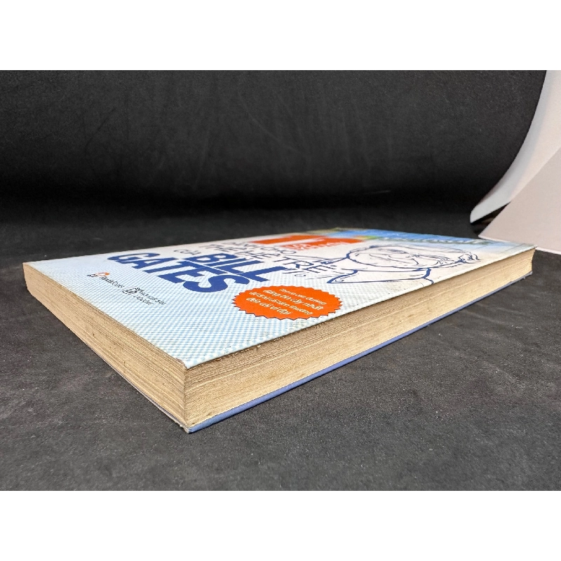 11 Lời Khuyên Dành Cho Thế Hệ Trẻ Của Bill Gate - Nguyễn Gia Linh, mới 80% (ố vàng), 2018 SBM0502 913046