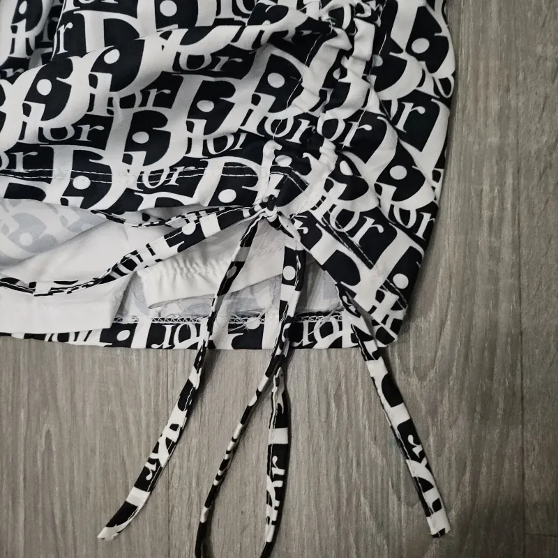 Bộ chân váy áo phông 957494