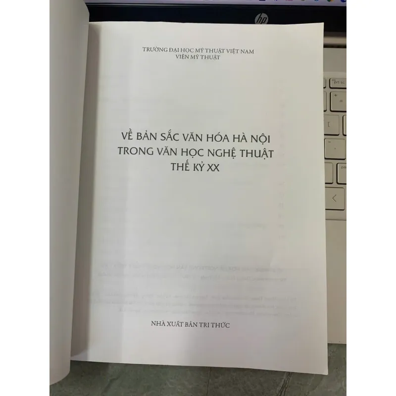 VỀ BẢN SẮC VĂN HÓA HÀ NỘI TRONG VĂN HỌC NGHỆ THUẬT THẾ KỶ XX 706773