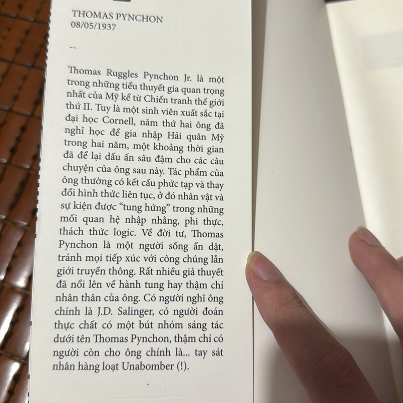 V - Thomas Pynchon 507826