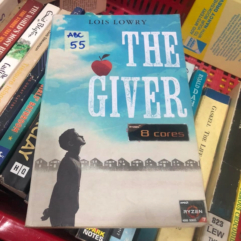 The Giver - Lois Lowry 300908