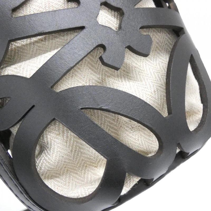 Loewe Anagram Cut Out Pocket C922Y62X02 Túi đeo vai - Hàng hiệu Authentic 803059