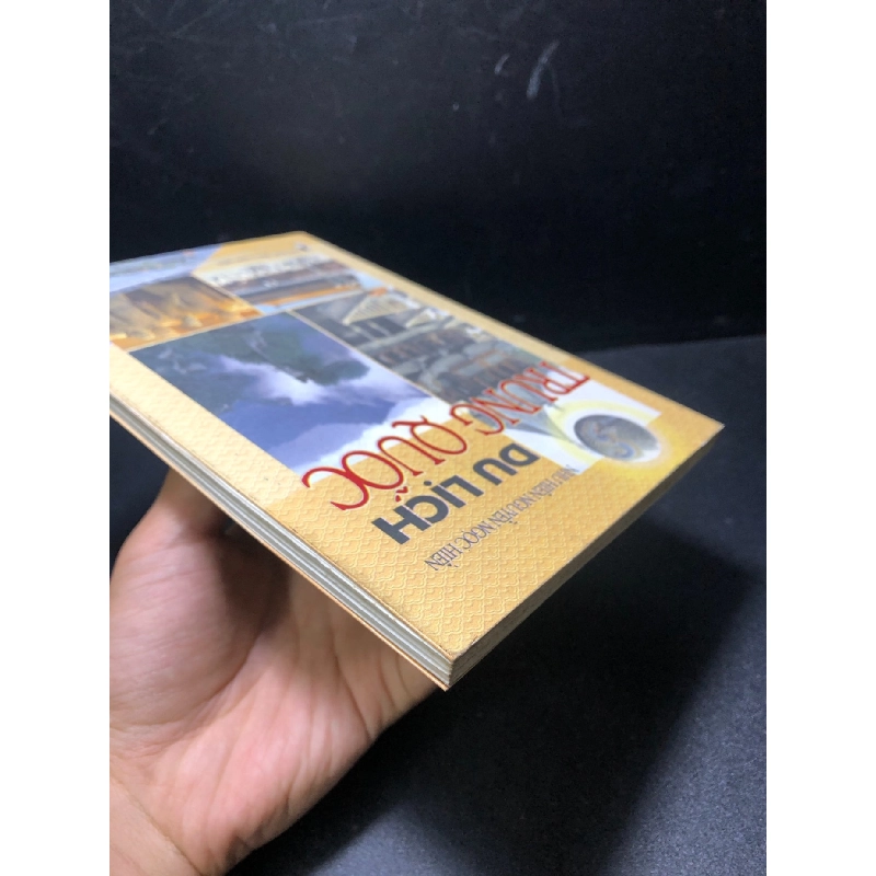 Du lịch Trung Quốc năm 2001 mới 70% bẩn ố có ký tên đâù sách HCM1611 912430