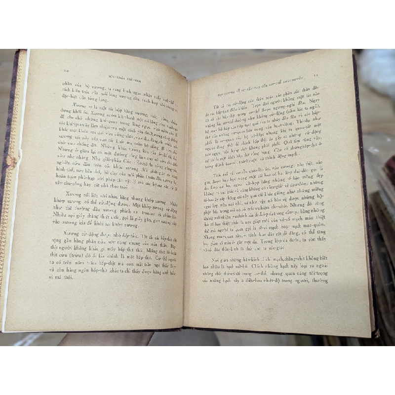 Sức khoẻ chỉ nam - một nhóm biên soạn ( bìa cứng ) 128699