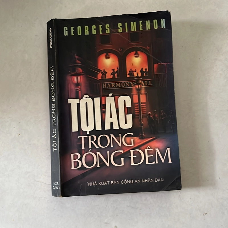Tội ác trong bóng đêm - Georges Simenon 506733
