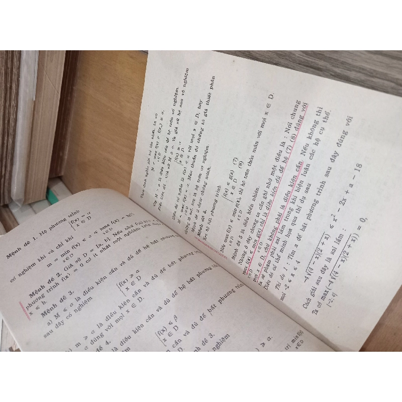 Điều kiện cần và đủ để biện luận phương trình và bất phương trình chứa tham số - Phan Huy Khải 1020563