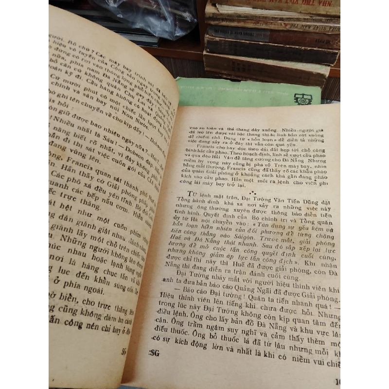 Saigon Những ngày cuối cùng của Mỹ ở Đông Dương - Harry Thurk 1019270