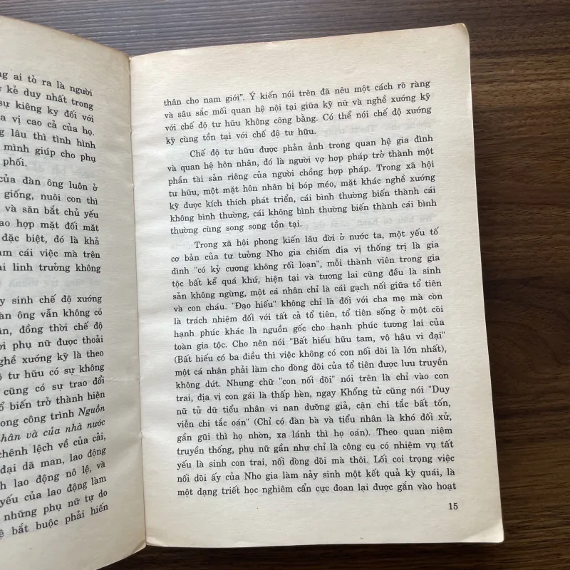 Lầu xanh và tội ác - Phùng Tinh Chí 972703