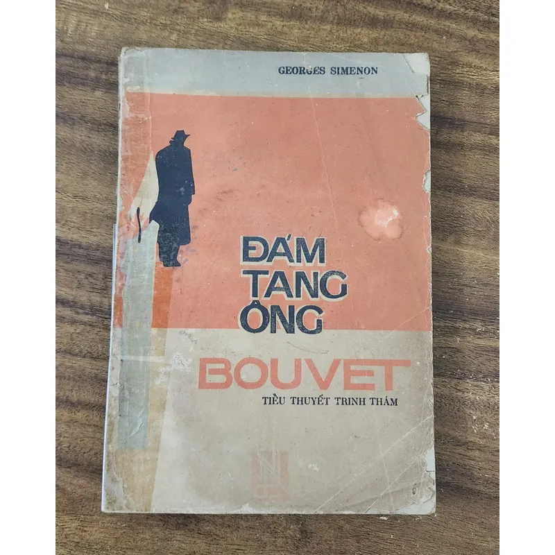 Truyện trinh thám cổ điển Pháp của Georges Simenon: ĐÁM TANG ÔNG BOUVET 715395