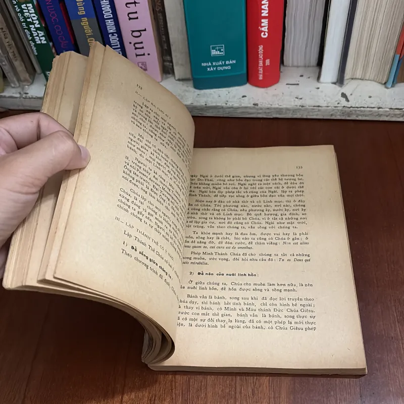 II Sách Xưa: Tìm Hiểu Ít Lễ Trọng - LM. Joseph Trần Công Hoan - 1963 646948