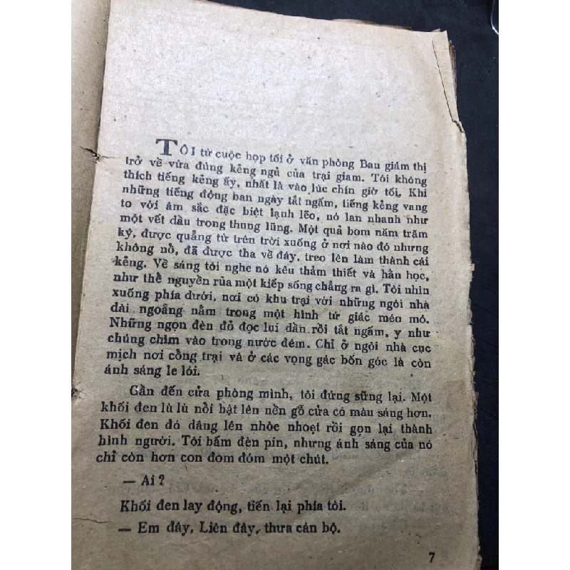 Một kiếp lênh đênh mới 50% ố nặng rách gáy rách trang cuối có dấu mộc và viết nhẹ trang đầu 1989 Thu Trang HPB0906 SÁCH VĂN HỌC 164362