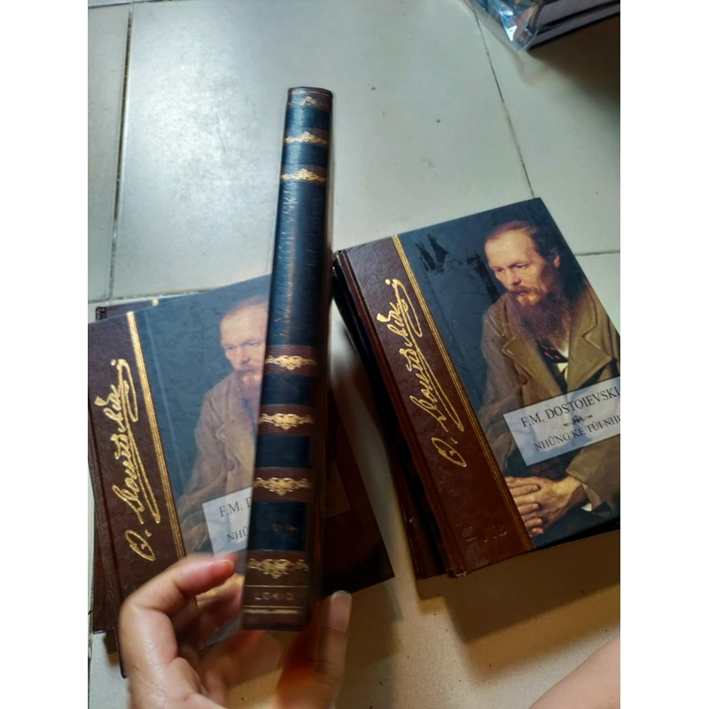 Những kẻ tủi nhục  507356