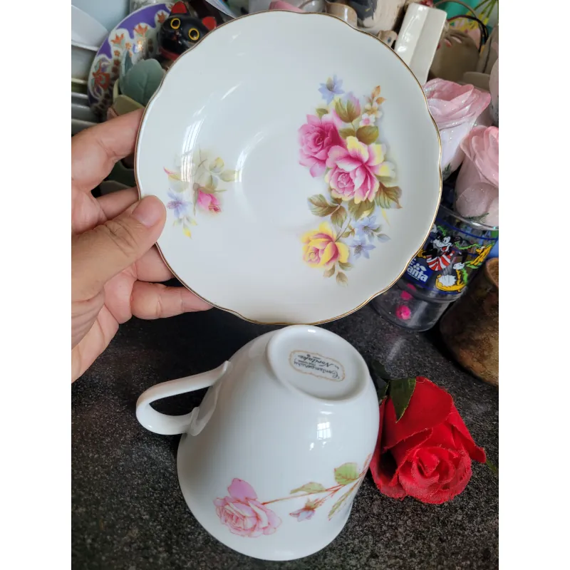 Ấm chén sứ cao cấp Regent English họa tiết hoa hồng và logo 1025525