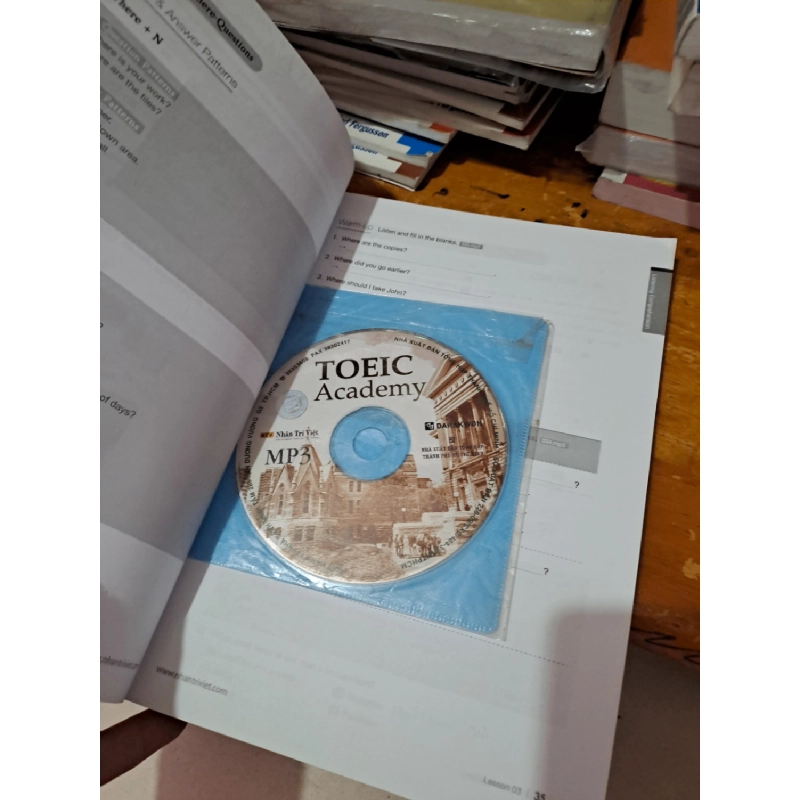 Toeic Academy mới 80% có viết mục và chì có kèm CD HCM0808 HỌC NGOẠI NGỮ 923931