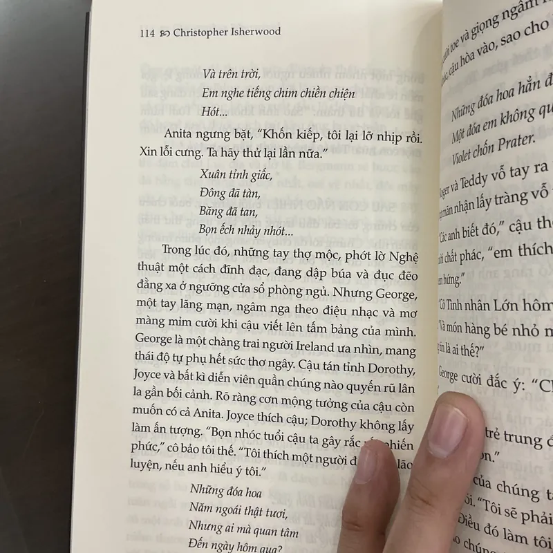 [TÂM LÝ - LỊCH SỬ] Hoa tím ngày xưa - Christopher Isherwood 702419