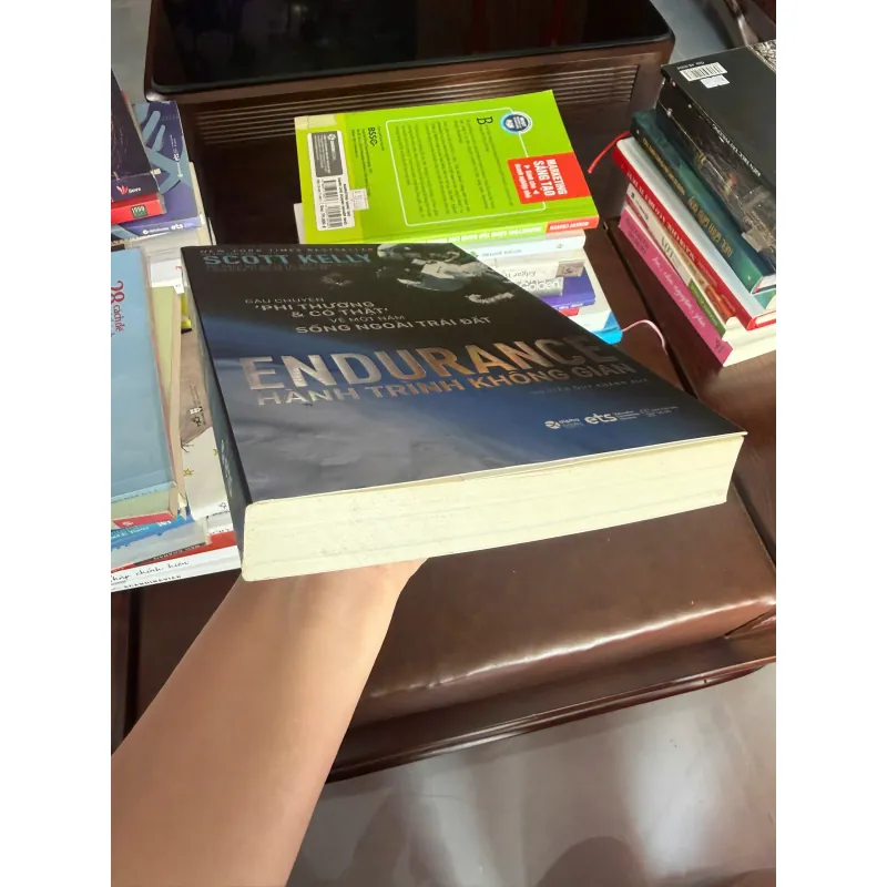 Endurance – Hành Trình Không Gian | Scott Kelly- K3 1006491