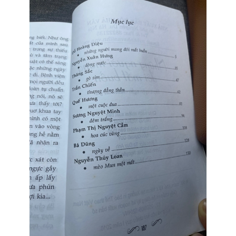 Những người mang đôi mắt buồn 2010 nhiều tác giả mới 70% bẩn nhẹ HPB0805 văn học Việt Nam 914277