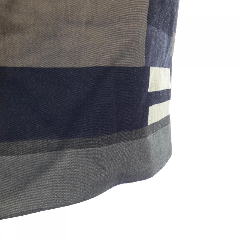 Chân váy SALVATORE FERRAGAMO - Hàng hiệu Authentic 820455