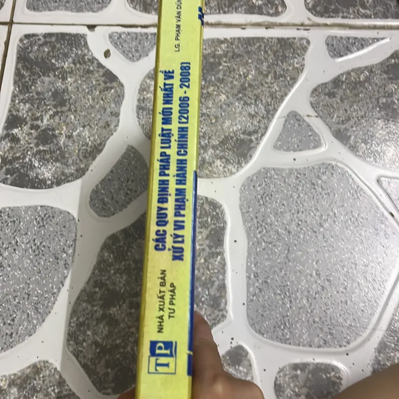 [luật] Xử lý vi phạm hành chính - Phạm Văn Dũng 558898
