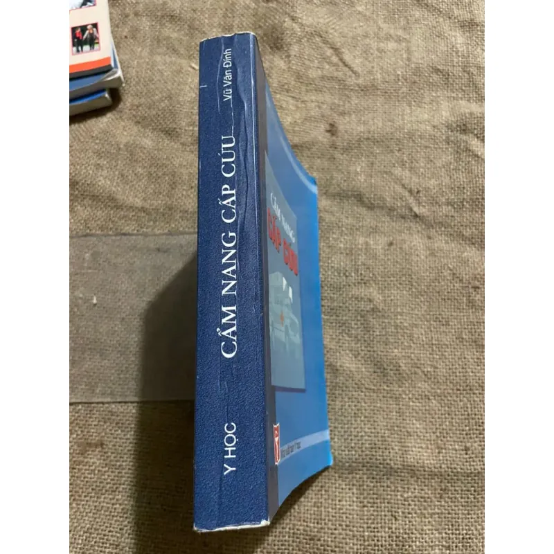 CẨM NANG CẤP CỨU - SÁCH Y 571796