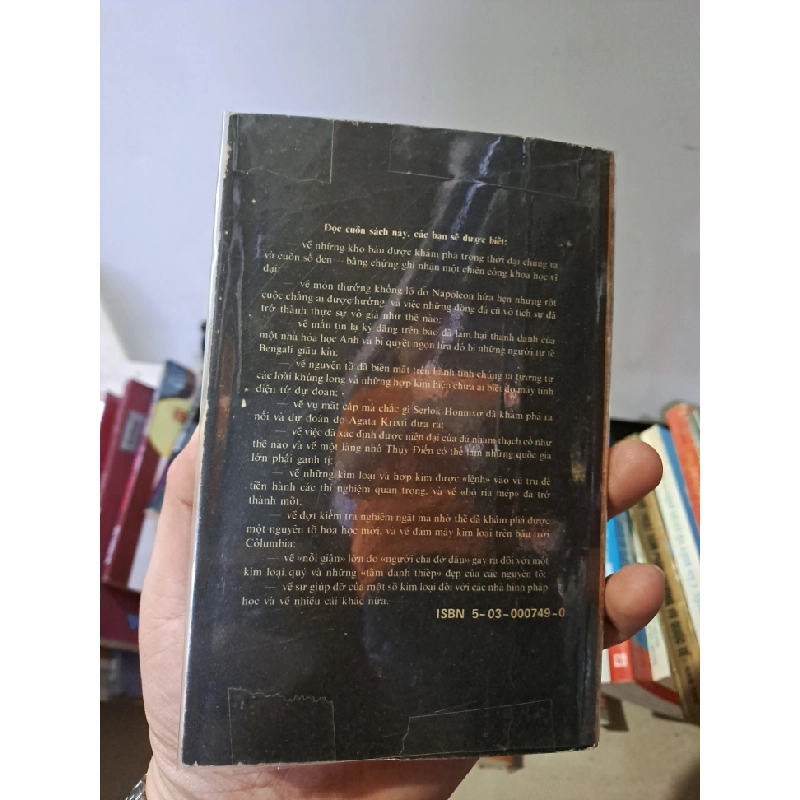 Kể chuyện về kim loại hiếm và phân tán mới 80% ố vàng sách màu 1989 HCM0308 KHOA HỌC ĐỜI SỐNG 523818
