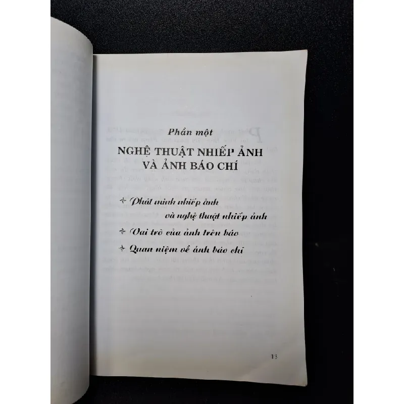 [59K/kg] Nghệ thuật của khoảnh khắc nhiếp ảnh 2012 Nguyễn Huy Hoàng mới 80% bị ố HCM2409 364363