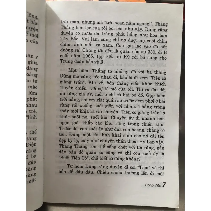Phía sau tiếng súng - Công Viễn 1036388