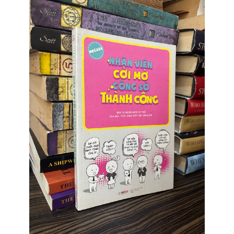 Nhân viên cởi mở công sở thành công - Megara 353007