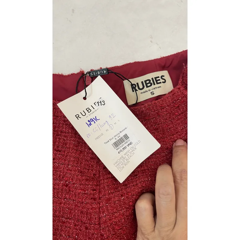 Sale. Quần Short Tinsel [còn tem mới 100%]. Thương hiệu: Rubies 688271