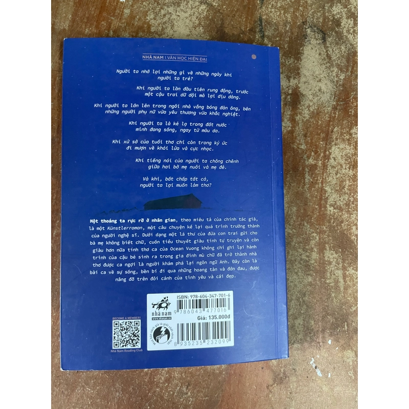 Một thoáng ta rực rỡ ở nhân gian- Ocean Vuong 539224