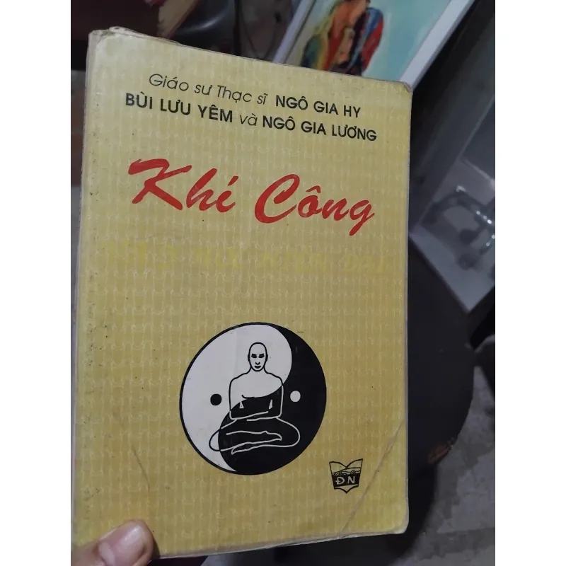 Khí công và y học hiện đại  1030440