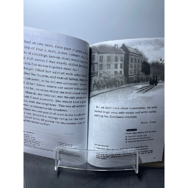Nhật ký Anne Frank grade 4 800 words 2009 mới 85% bẩn nhẹ bụng sách kèm CD Lets Enjoy Masterpieces HPB1607 HỌC NGOẠI NGỮ 458781