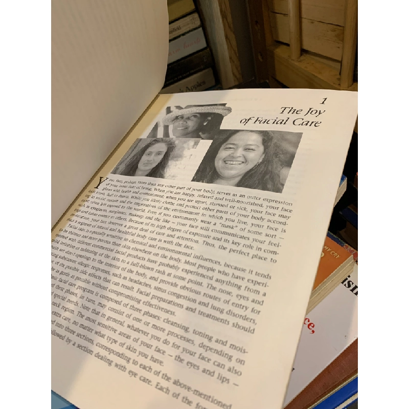 EARTHLY BODIES AND HEAVENLY HAIR: Natural and Healthy Personal Care for Every Body - Dina Falconi 298766
