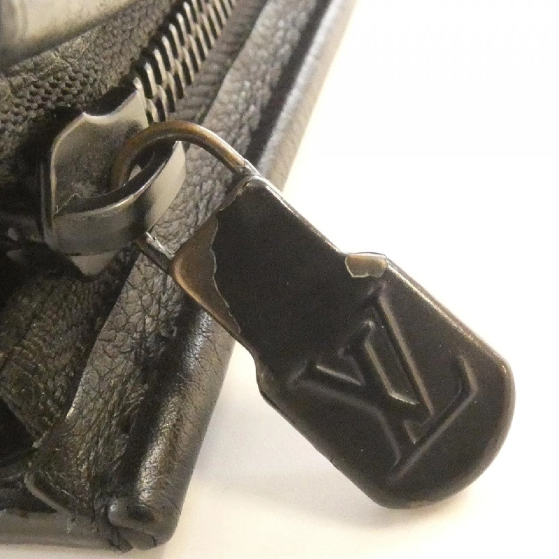 Túi đeo vai Louis Vuitton Monogram Shadow Gaston Wearable Wallet M81115 - Hàng hiệu Chính hãng 802963