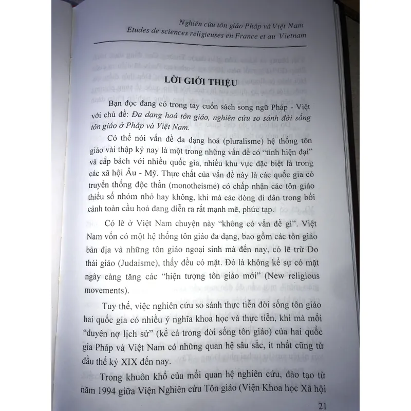 Nghiên cứu tôn giáo pháp và Việt Nam 708161
