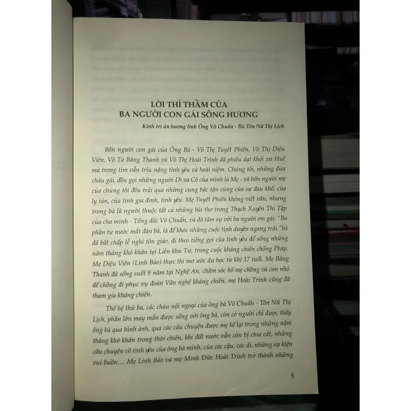 Lời thì thầm của ba người con gái Huế xưa - Minh Đức Hoài Trinh - Linh Bảo - Băng Thanh 740049